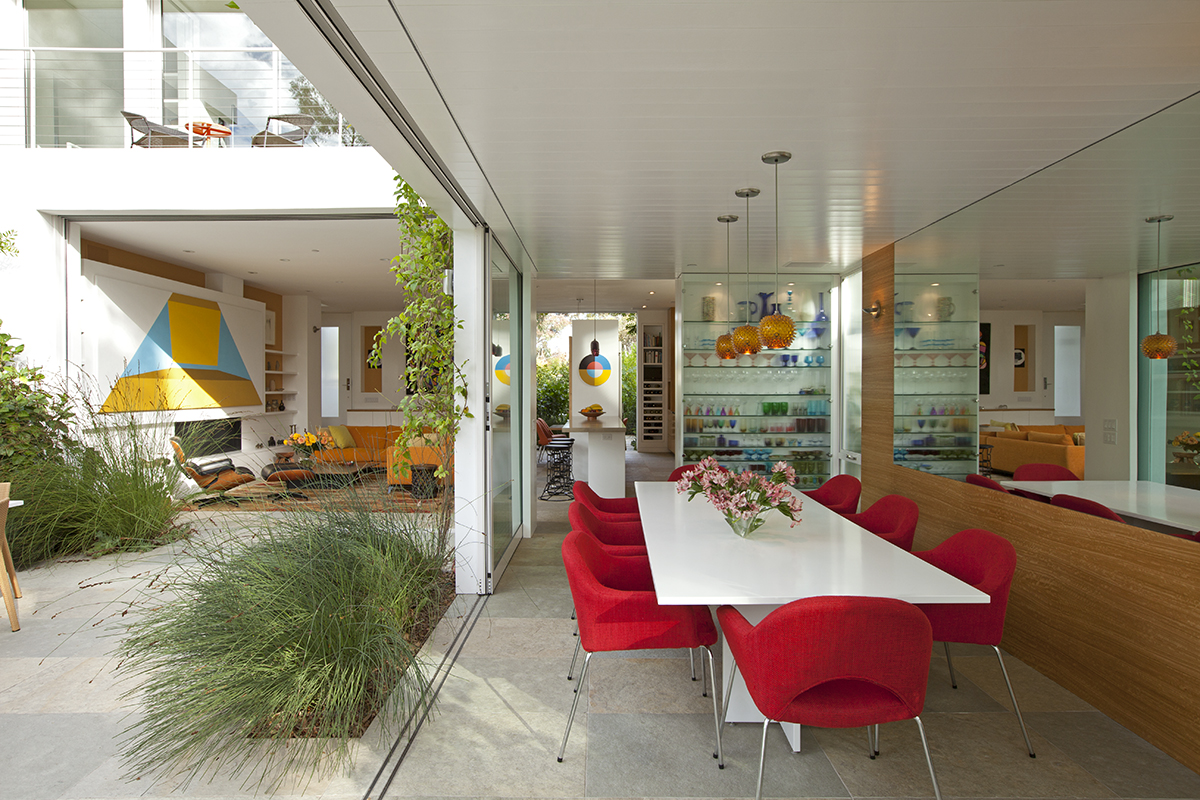 Goldfinch Canyon House by Safdie Rabines Architects